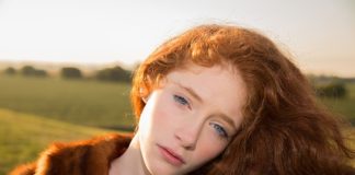 Co przyspiesza porost włosów