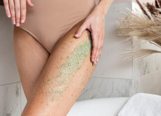 Cukrem w skórę, czyli jak działa peeling cukrowy? peeling cukrowy