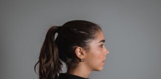 10 kroków do idealnego zawiązania włosów